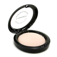 MAC Mineralize Skinfinish Natural Light (0.35 oz)